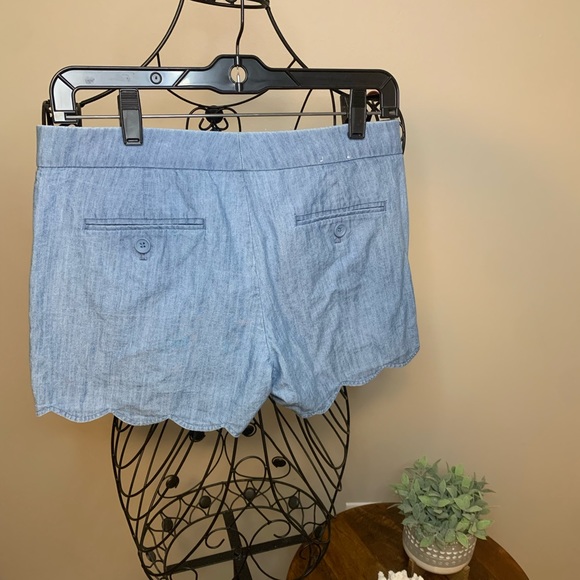 Club Monaco | Amber Short - Picture 3 of 13